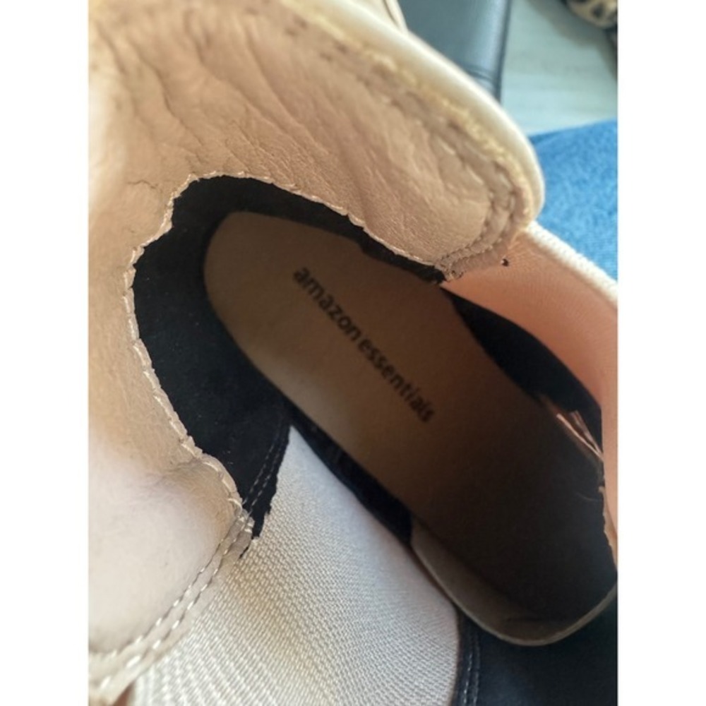 Amazon Essentials Women's Beige Chelsea Lug‎ Sole Boots Size 6 - Picture 4 of 4